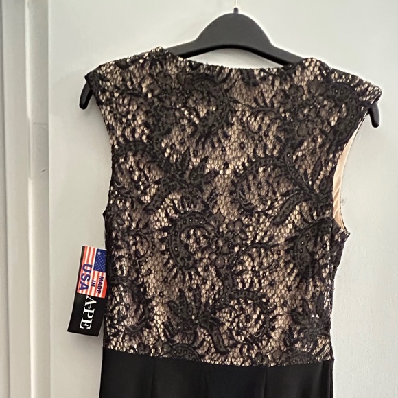 Brand New Dress with lace detail. - Picture 6 of 11